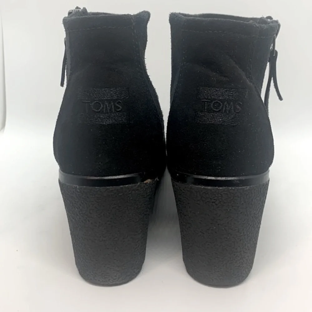 TOMS Avery Suede Ankle Wedge Boots Black 9.5 Business Casual Office Collegiate